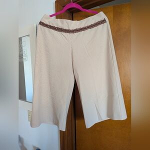 Low Rise Y2K Heart Soul Cream Capris with Brown Lace Accent